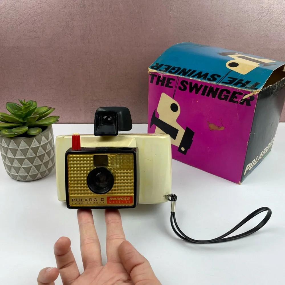 Vintage Polaroid The Swinger Land Camera Model 20 With Box
